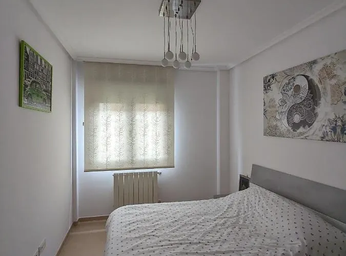 Con Terraza Apartment Badames